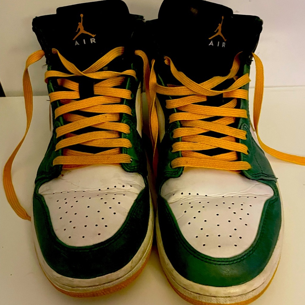 Jordan 1 Mid Sonics 2013 size 9